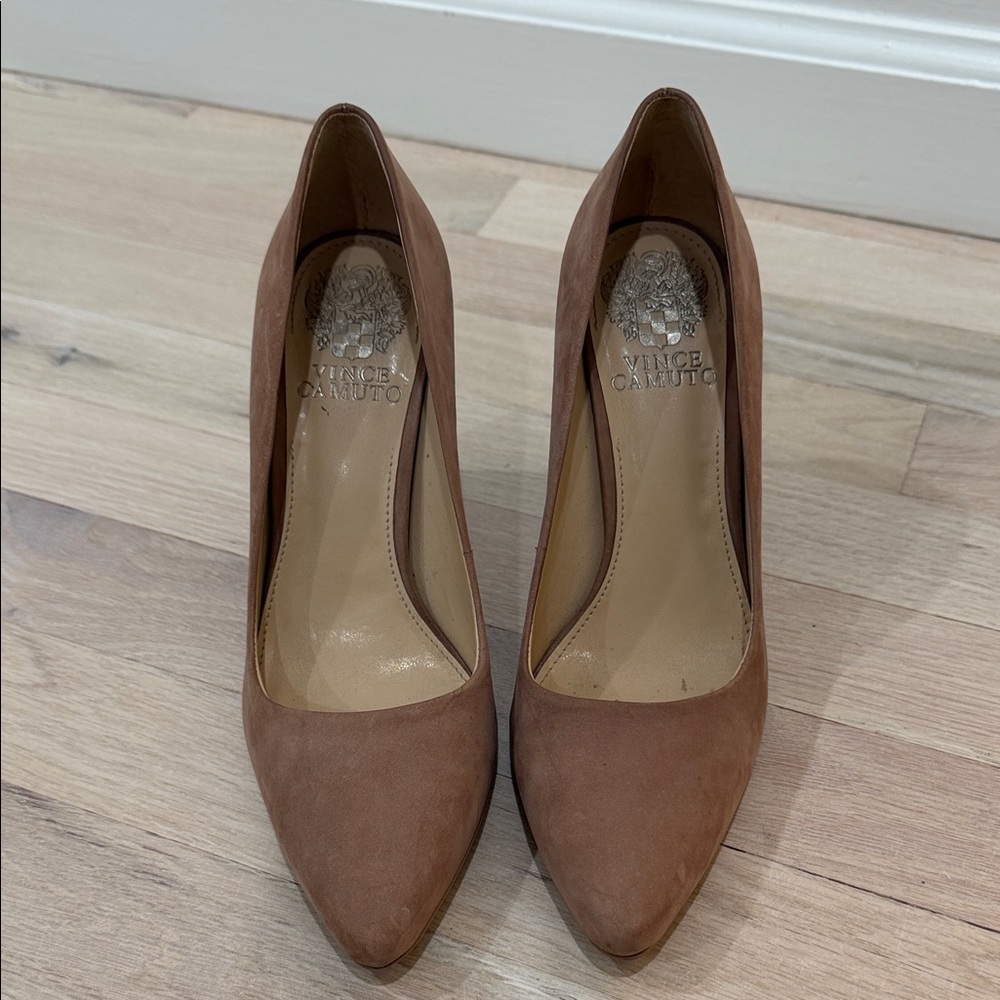Vince Camuto Women's Blush Pink Suede Heels